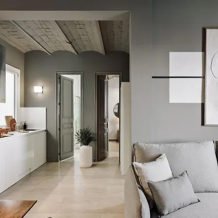 Pirineu - 2 Bedrooms In Sant Gervasi Apartment *